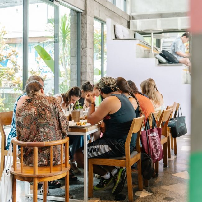 chill place to eat in ubud