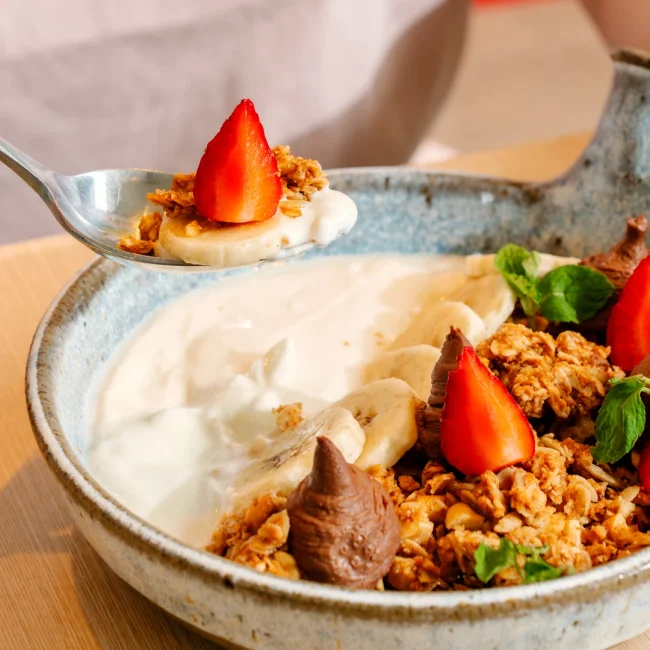 flock-bali-granola-yogurt-bowl